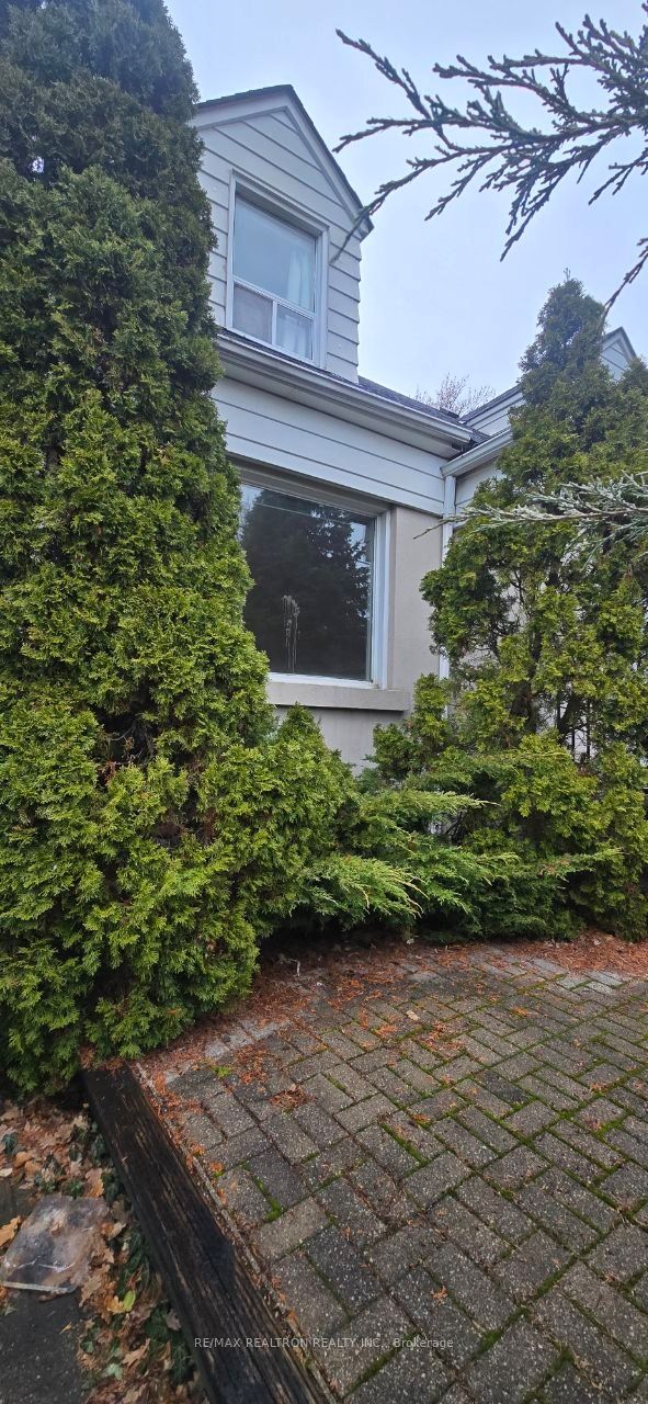 Photo 3 of 406 Glengarry Avenue, Toronto, Lawrence Park North — HOMEH