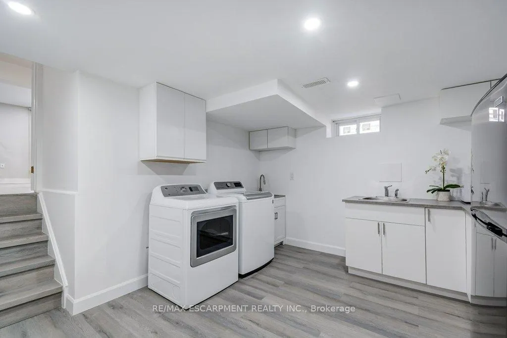 Photo 27 of 2405 Malcom Crescent, Burlington, Brant Hills — HOMEH