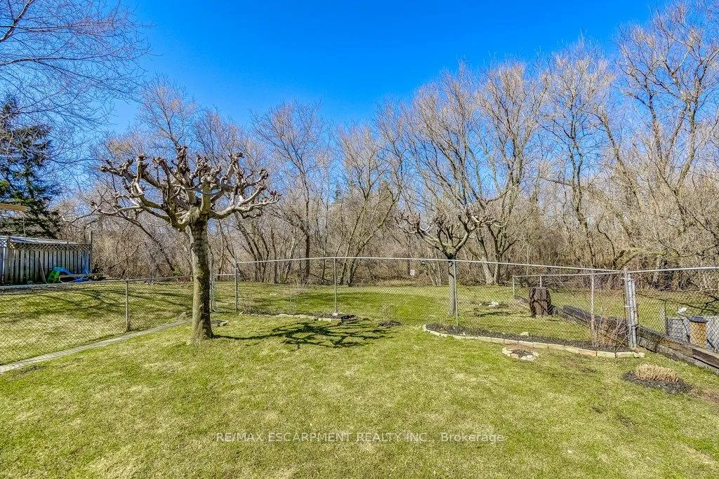 Photo 29 of 2405 Malcom Crescent, Burlington, Brant Hills — HOMEH
