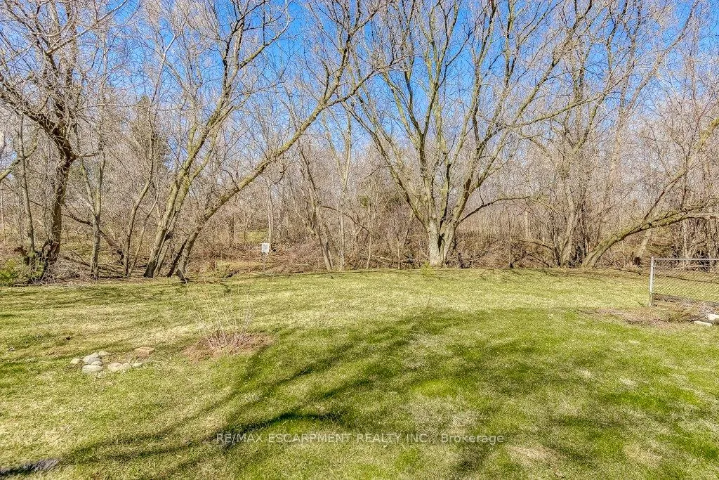 Photo 31 of 2405 Malcom Crescent, Burlington, Brant Hills — HOMEH