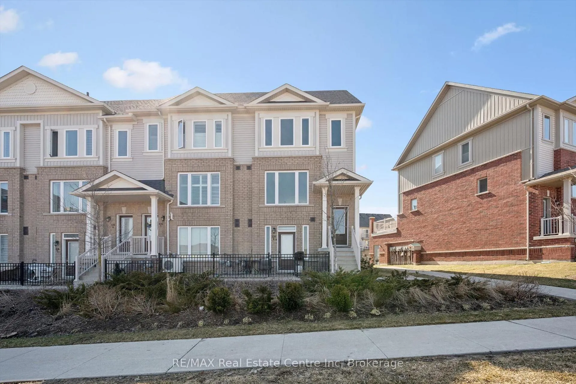Photo 1 of Unit 9, 126 Watson Parkway N, Guelph, Grange Road — HOMEH