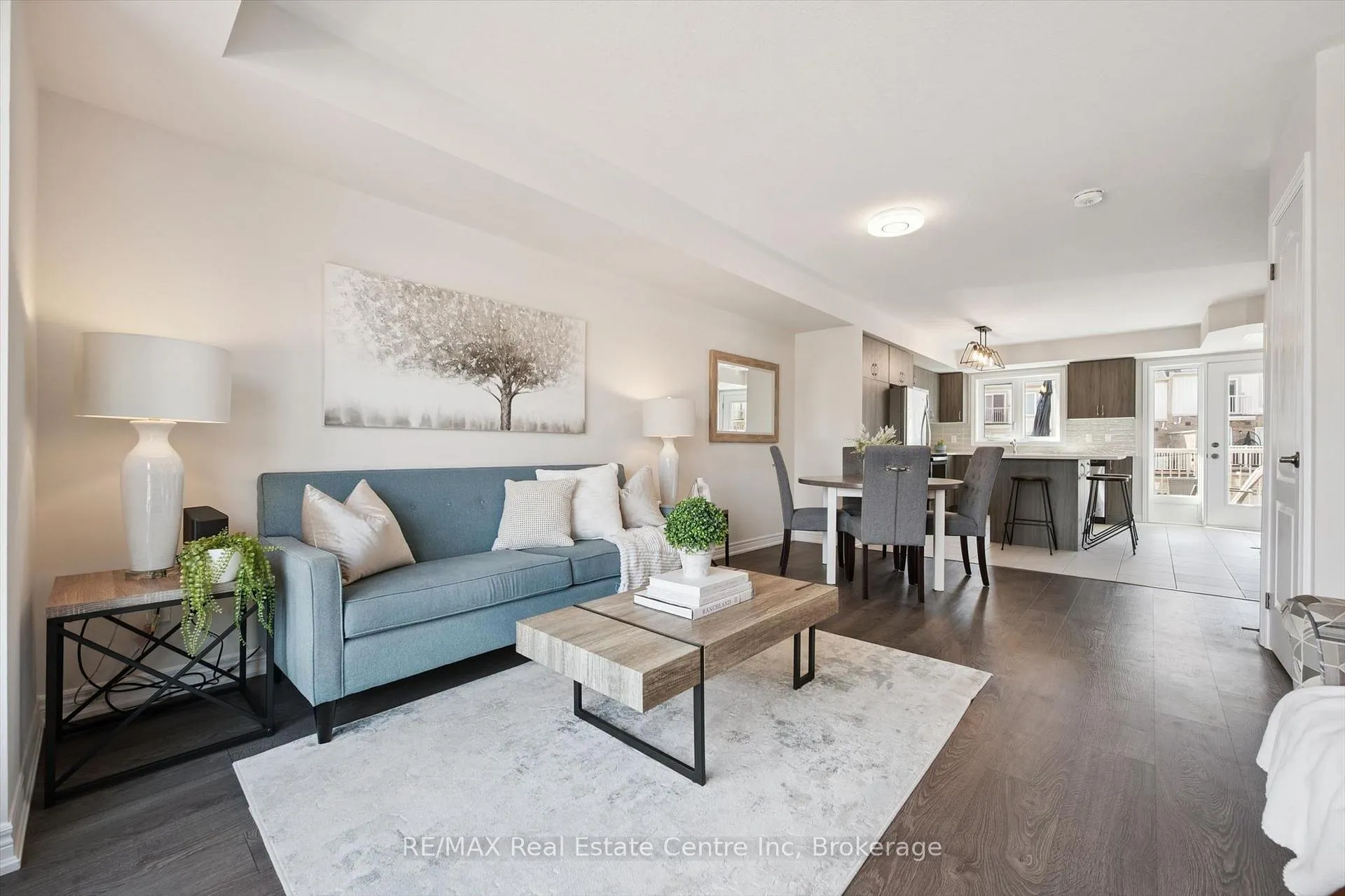 Photo 7 of Unit 9, 126 Watson Parkway N, Guelph, Grange Road — HOMEH