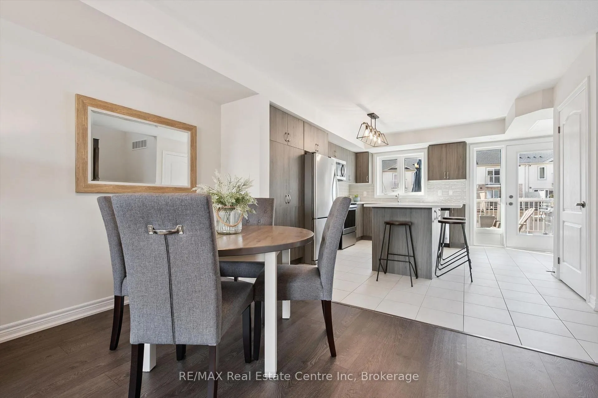 Photo 10 of Unit 9, 126 Watson Parkway N, Guelph, Grange Road — HOMEH