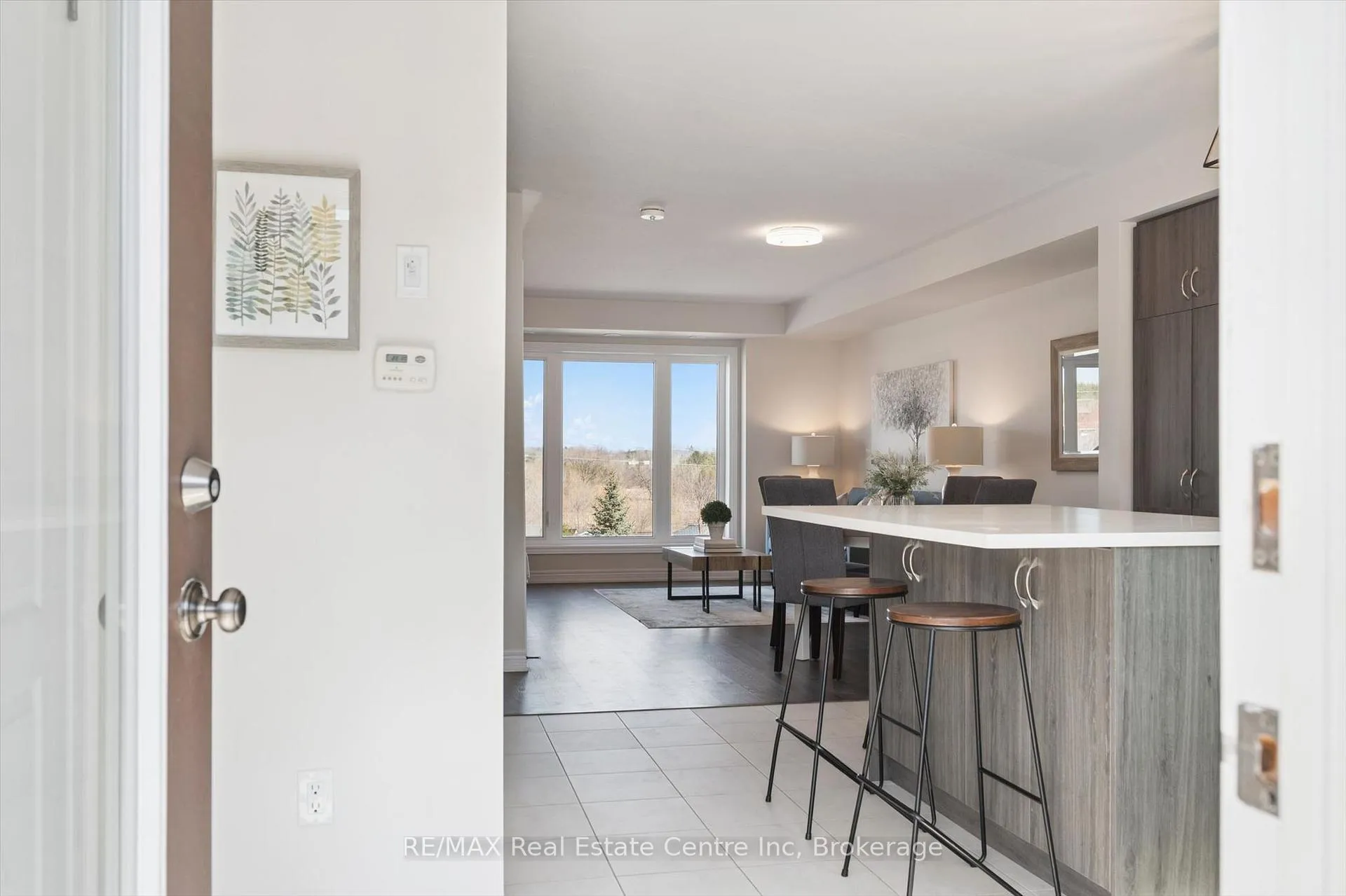 Photo 17 of Unit 9, 126 Watson Parkway N, Guelph, Grange Road — HOMEH