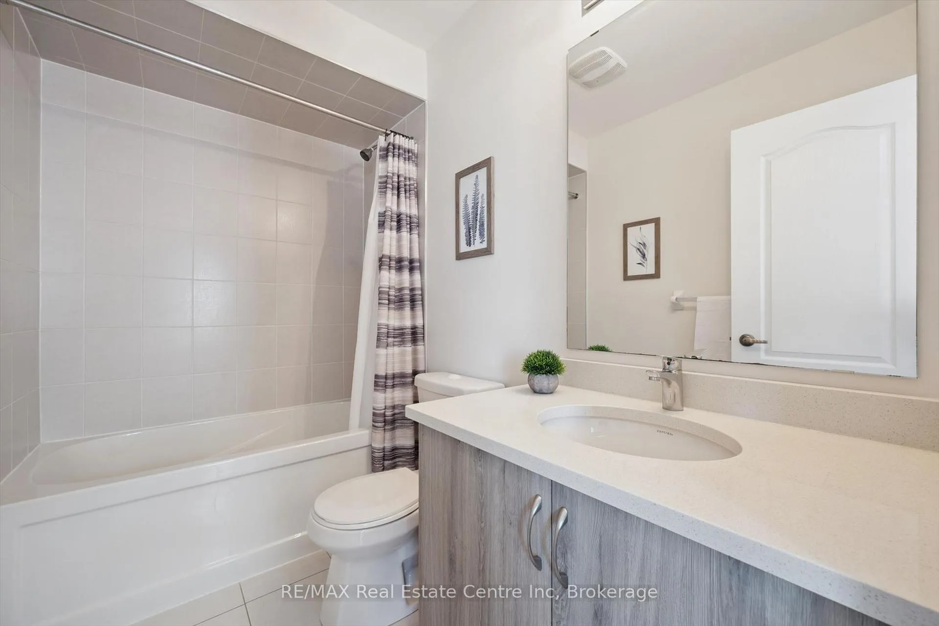 Photo 28 of Unit 9, 126 Watson Parkway N, Guelph, Grange Road — HOMEH