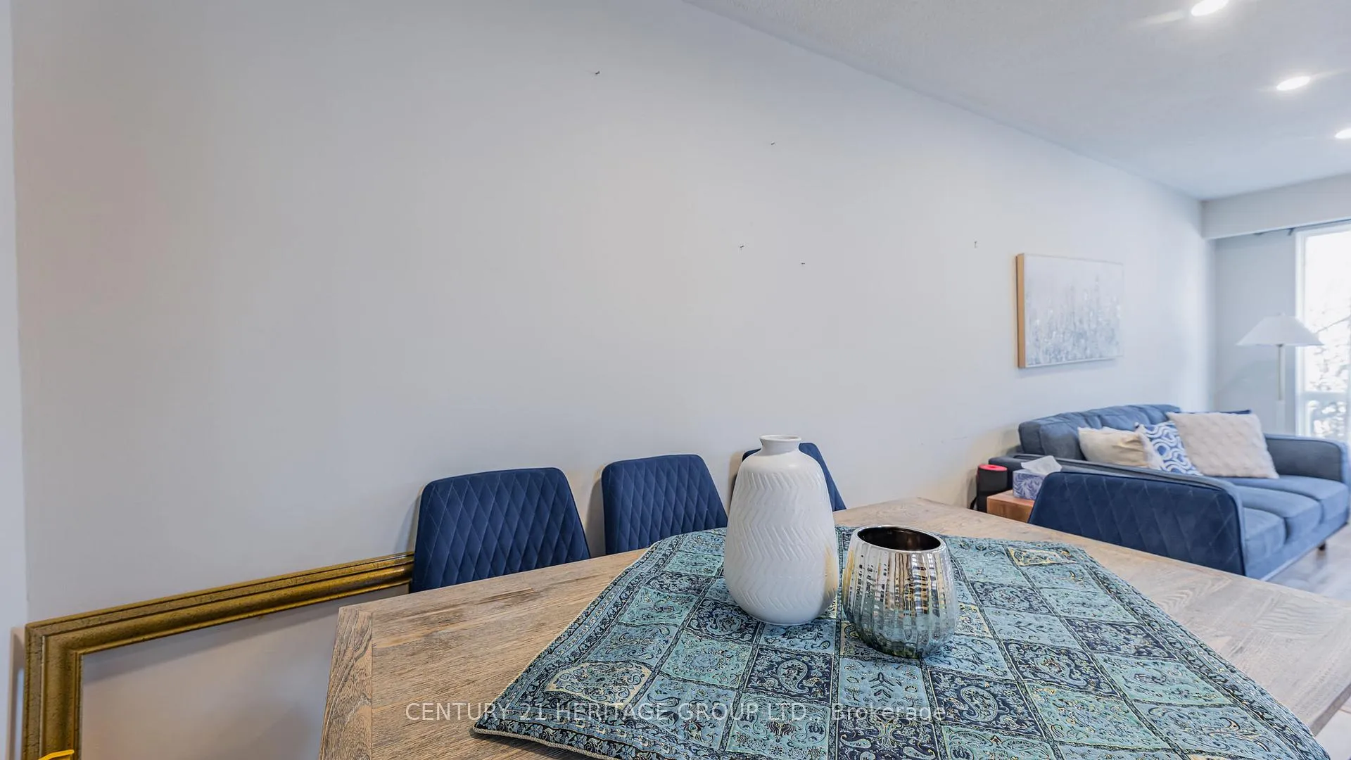 Photo 12 of 795 Greenfield Crescent, Newmarket, Huron Heights-Leslie Valley — HOMEH