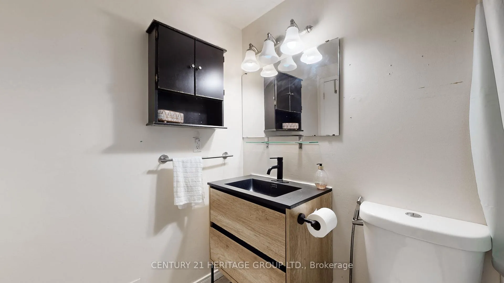 Photo 29 of 795 Greenfield Crescent, Newmarket, Huron Heights-Leslie Valley — HOMEH