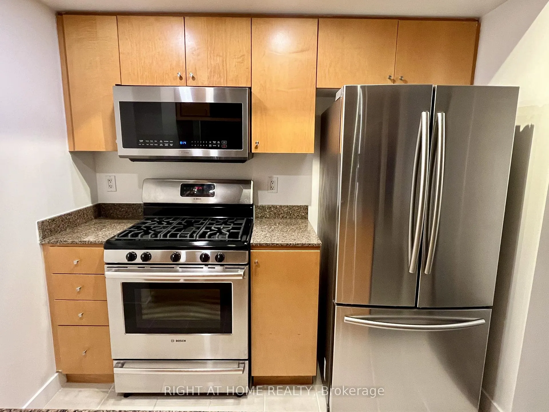 Photo 4 of Unit 3101, 5 Mariner Terrace, Toronto, Waterfront Communities — HOMEH