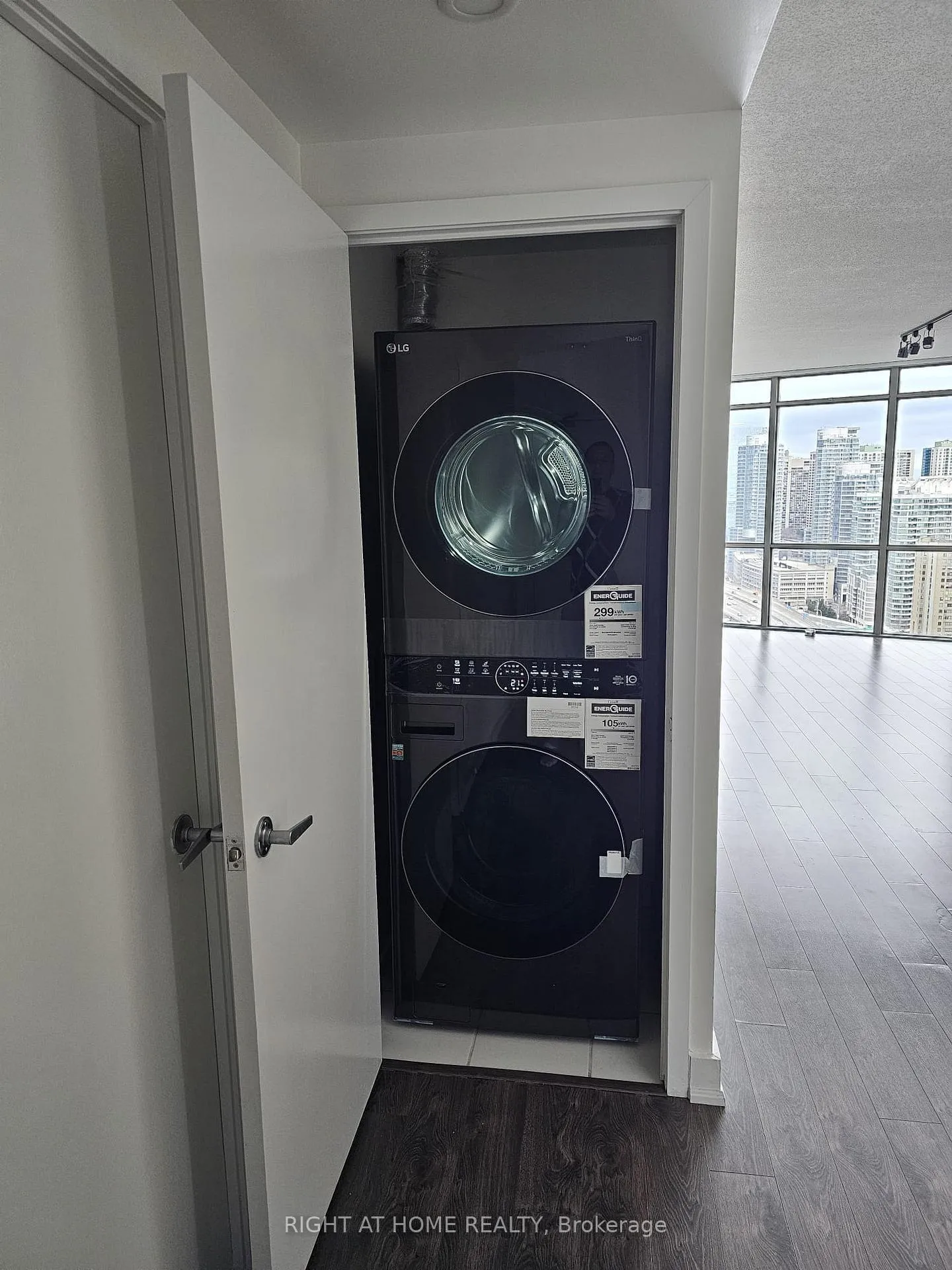 Photo 12 of Unit 3101, 5 Mariner Terrace, Toronto, Waterfront Communities — HOMEH
