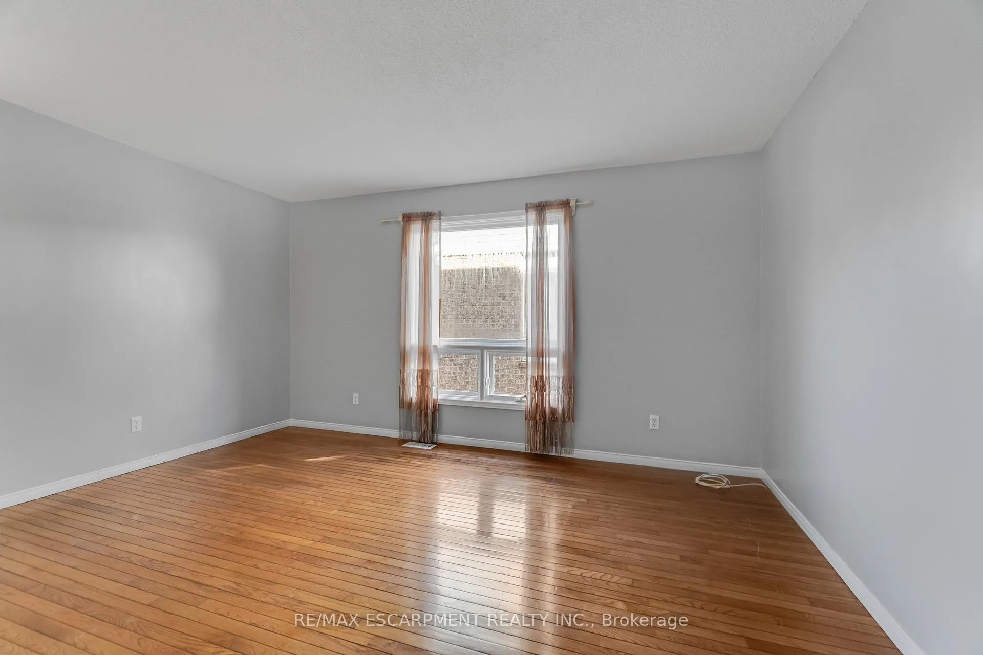 Photo 12 of 180 Fano Drive, Hamilton, Butler — HOMEH