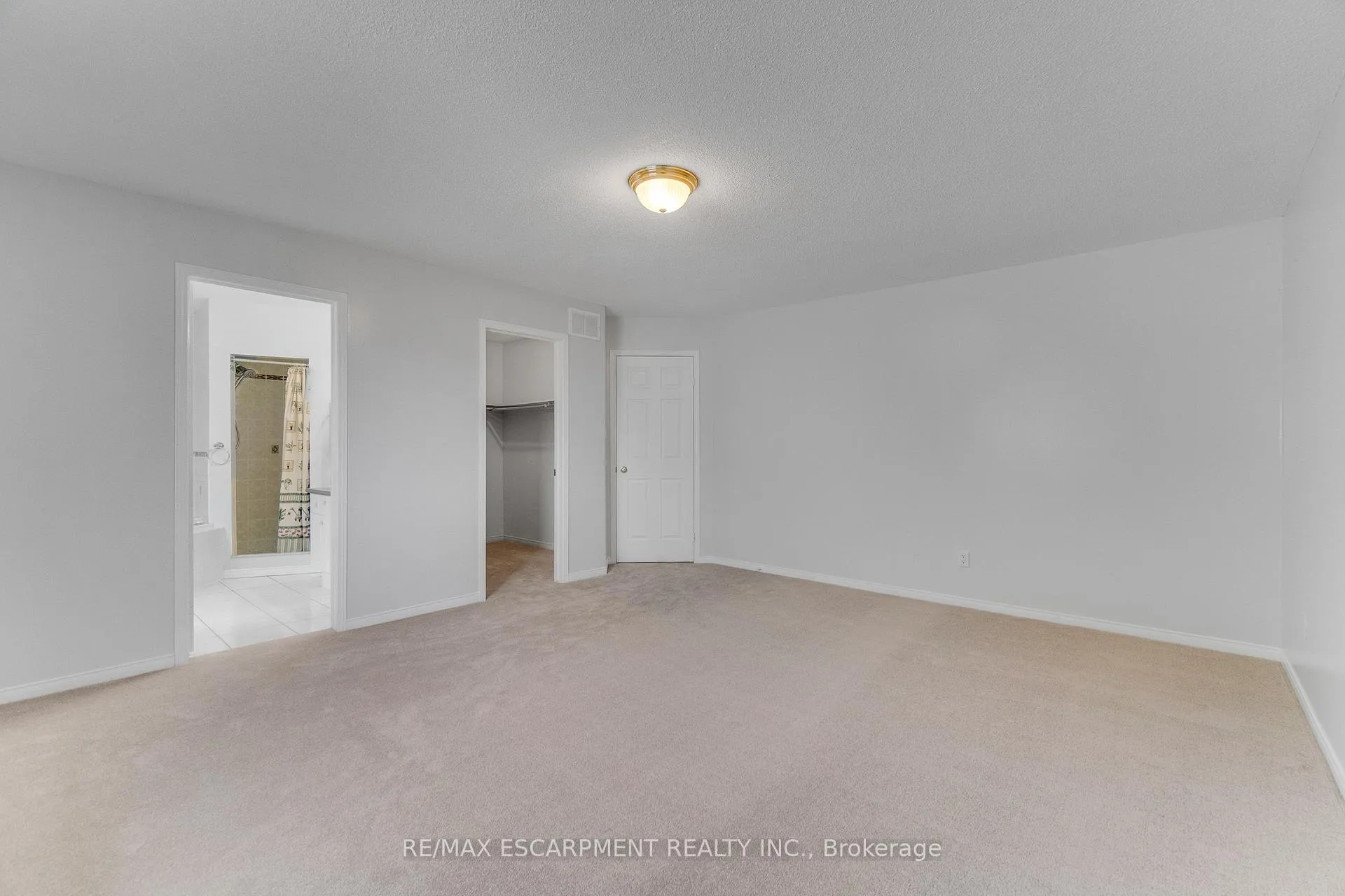 Photo 33 of 180 Fano Drive, Hamilton, Butler — HOMEH