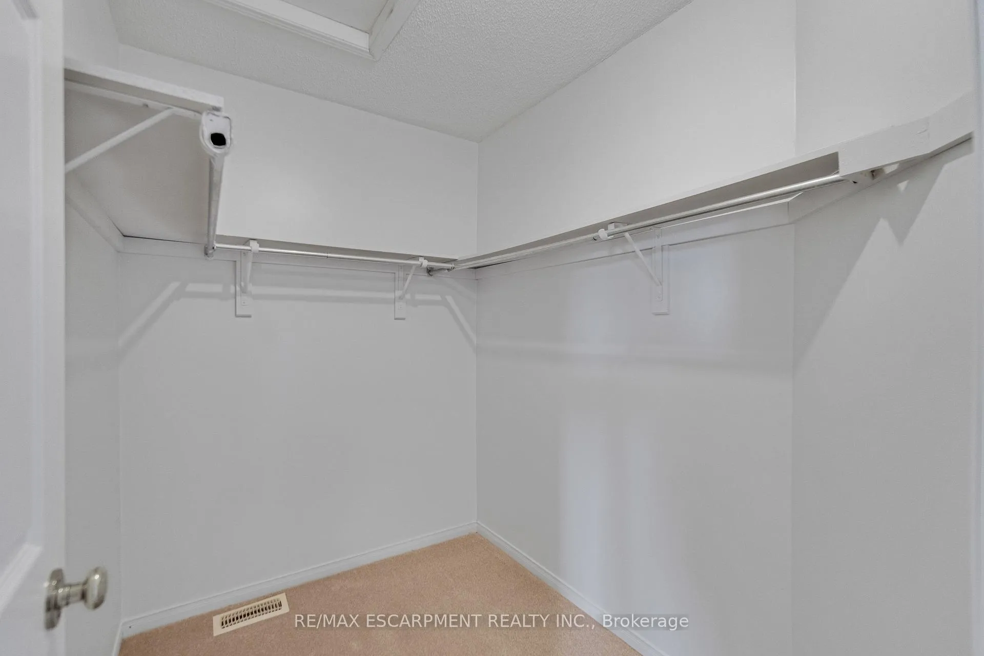 Photo 36 of 180 Fano Drive, Hamilton, Butler — HOMEH