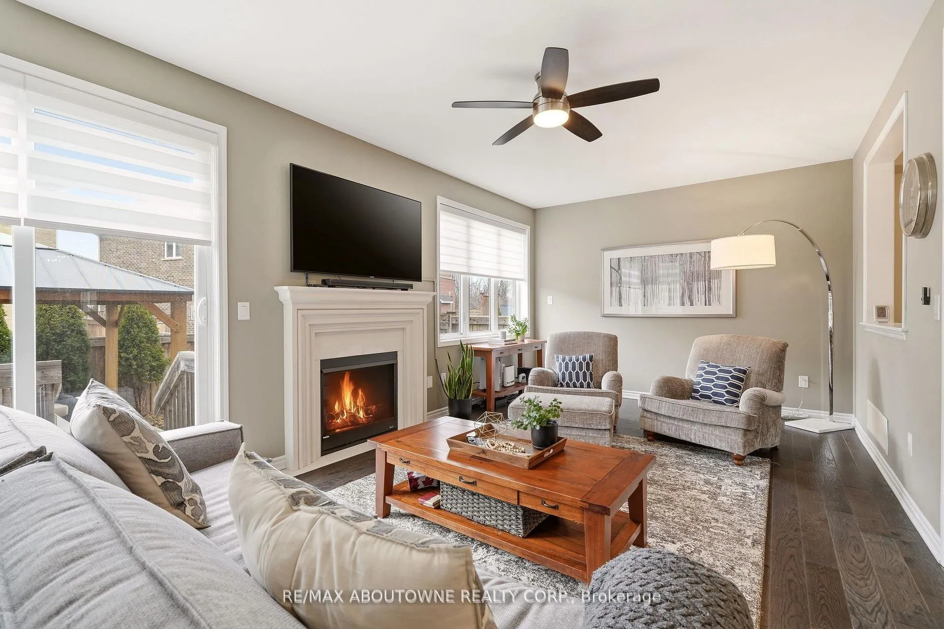 Photo 14 of 130 Stillwater Crescent, Hamilton, Waterdown — HOMEH