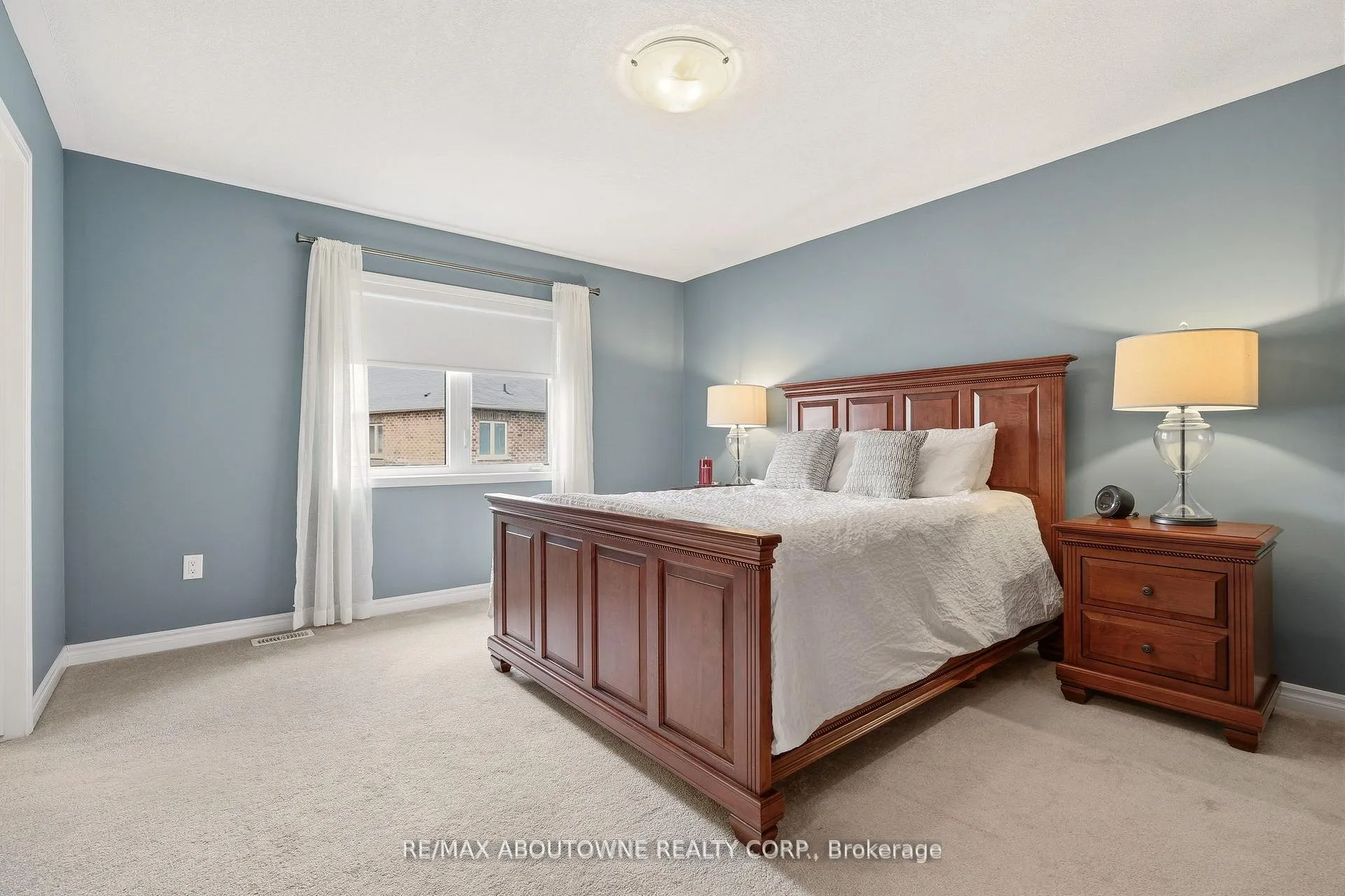 Photo 19 of 130 Stillwater Crescent, Hamilton, Waterdown — HOMEH
