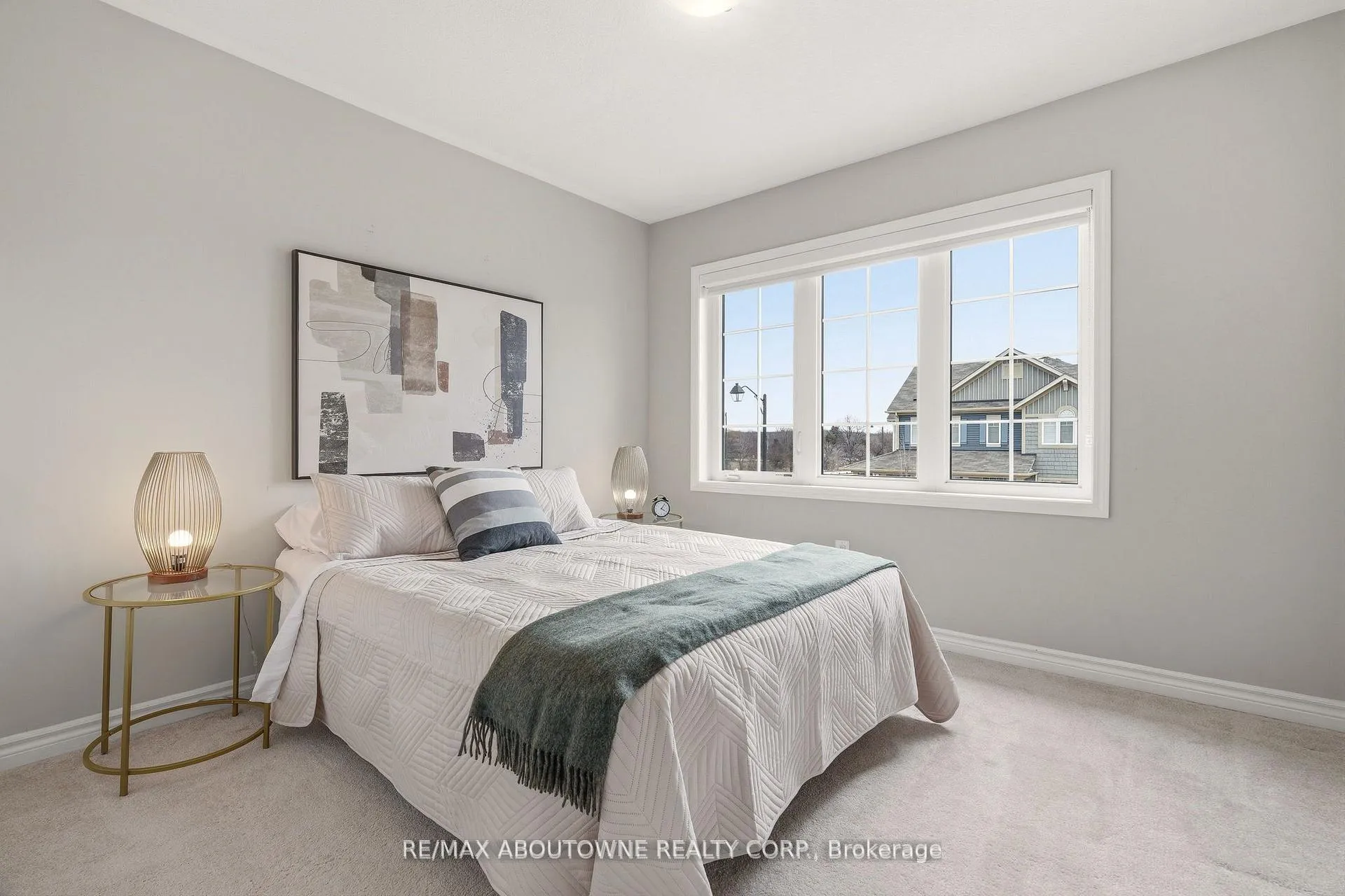 Photo 23 of 130 Stillwater Crescent, Hamilton, Waterdown — HOMEH