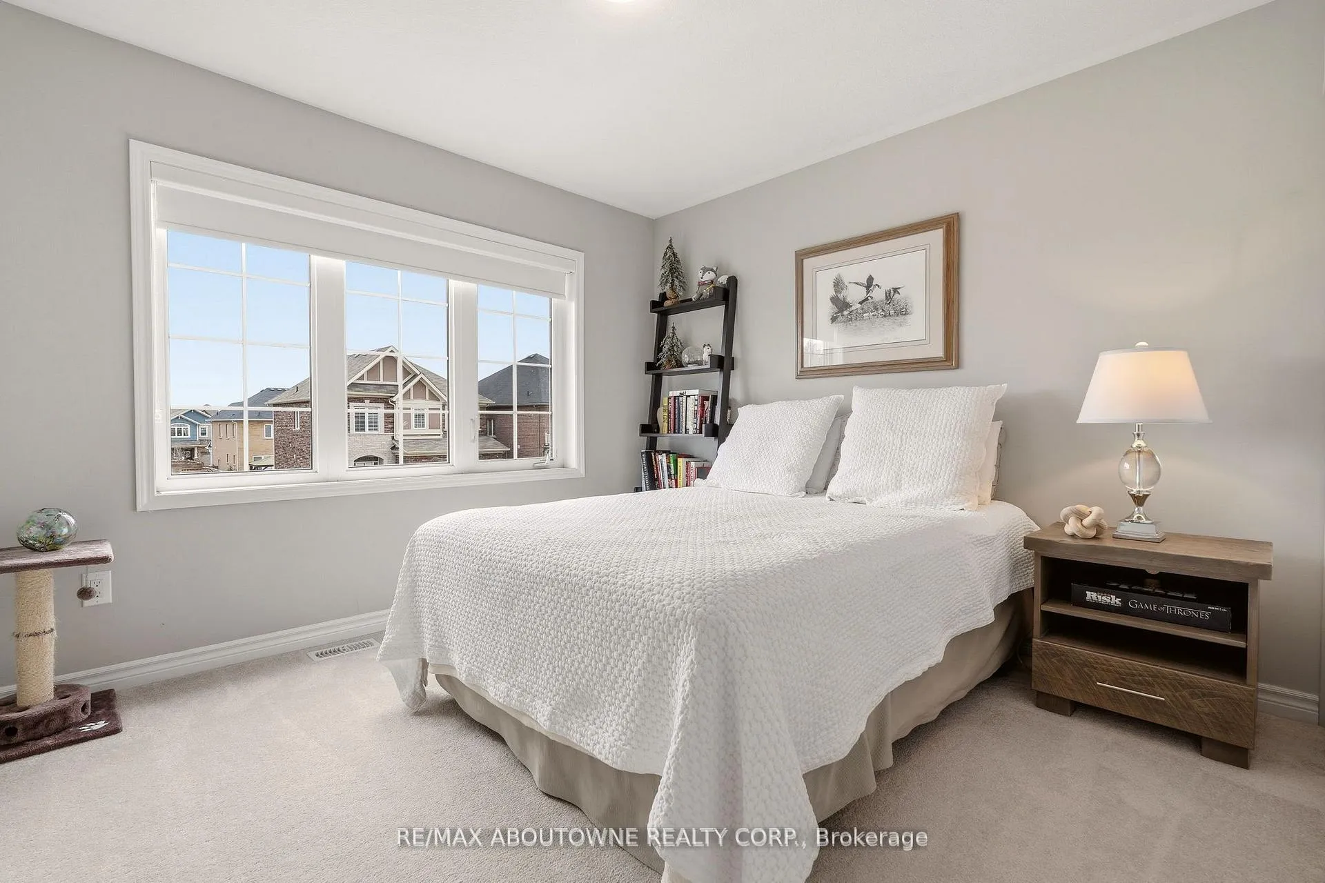 Photo 24 of 130 Stillwater Crescent, Hamilton, Waterdown — HOMEH