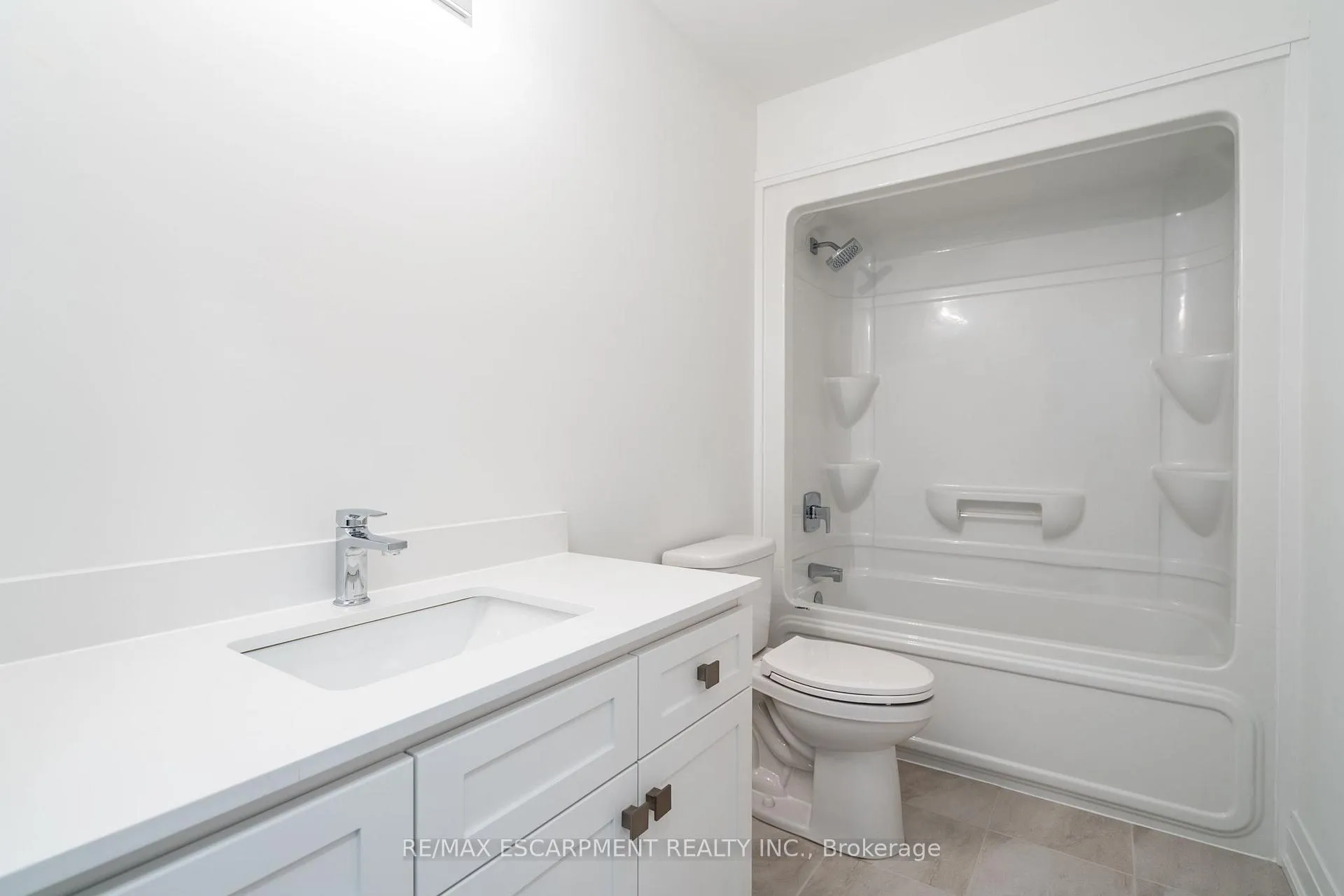 Photo 8 of 18 Clear Valley Lane, Hamilton, Mount Hope — HOMEH