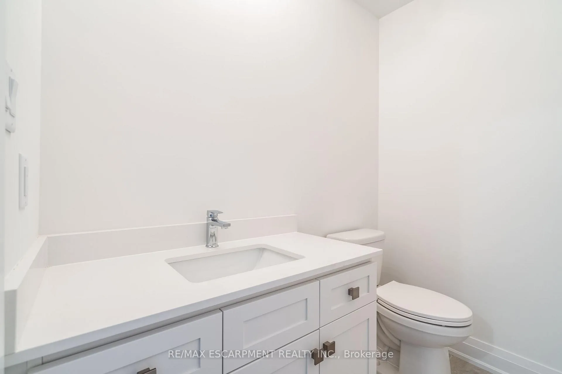 Photo 12 of 18 Clear Valley Lane, Hamilton, Mount Hope — HOMEH