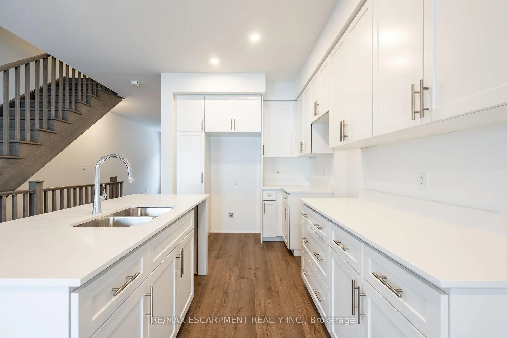 Photo 14 of 18 Clear Valley Lane, Hamilton, Mount Hope — HOMEH