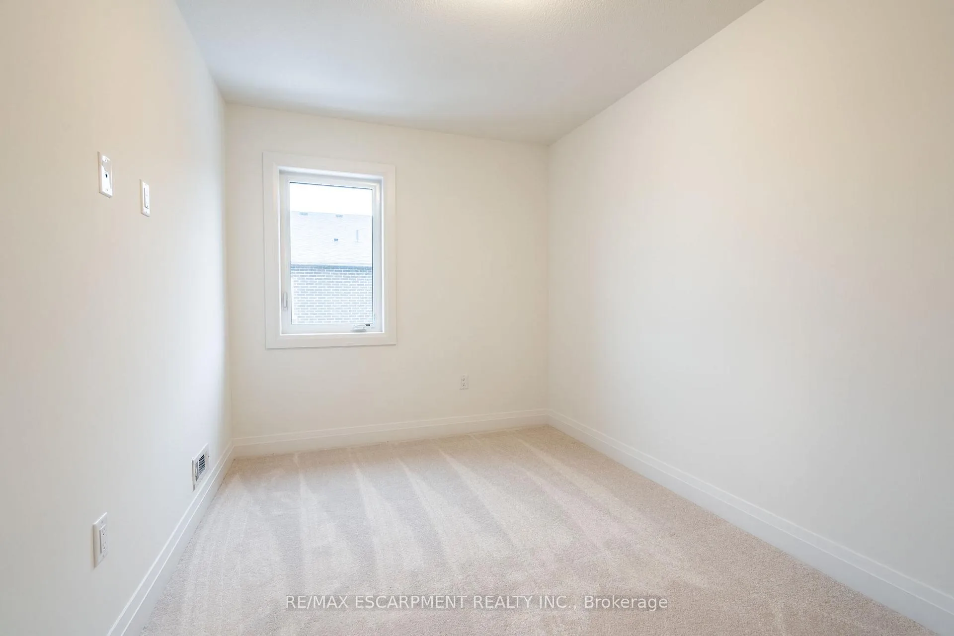 Photo 18 of 18 Clear Valley Lane, Hamilton, Mount Hope — HOMEH