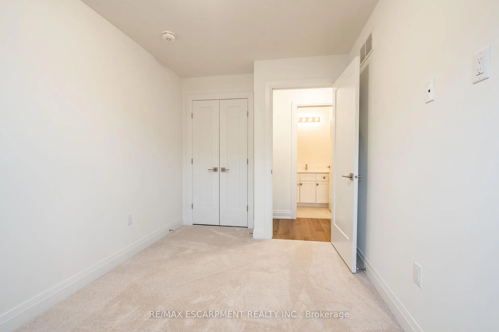 Photo 19 of 18 Clear Valley Lane, Hamilton, Mount Hope — HOMEH