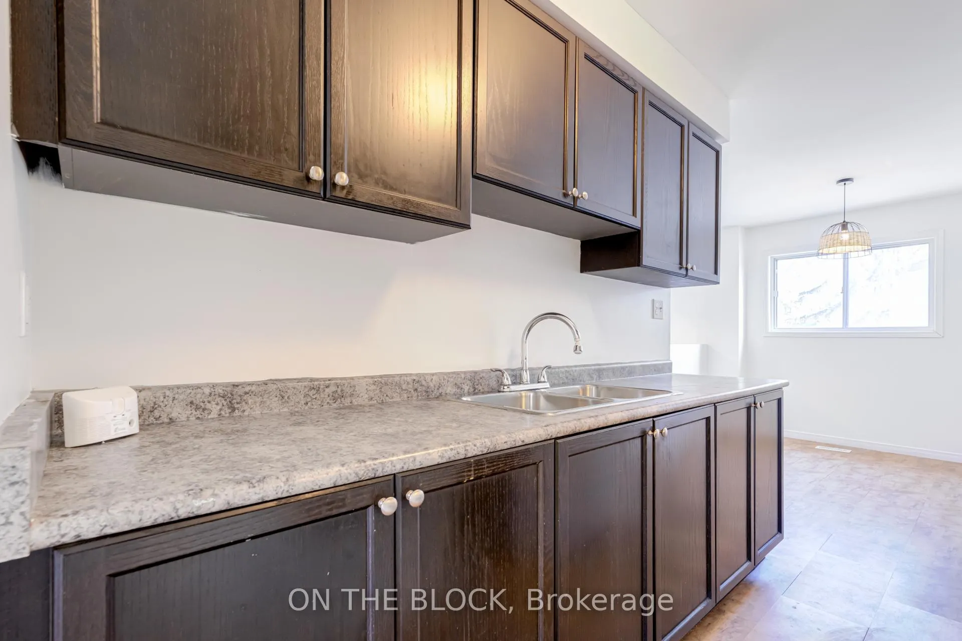 Photo 15 of 47 Carleton Place, Brampton, Bramalea West Industrial — HOMEH