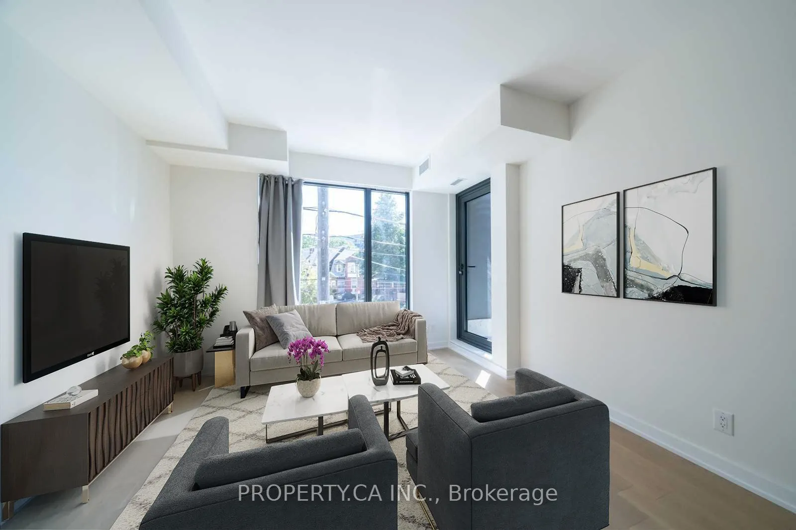 Front of Unit 205, 430 Roncesvalles Avenue