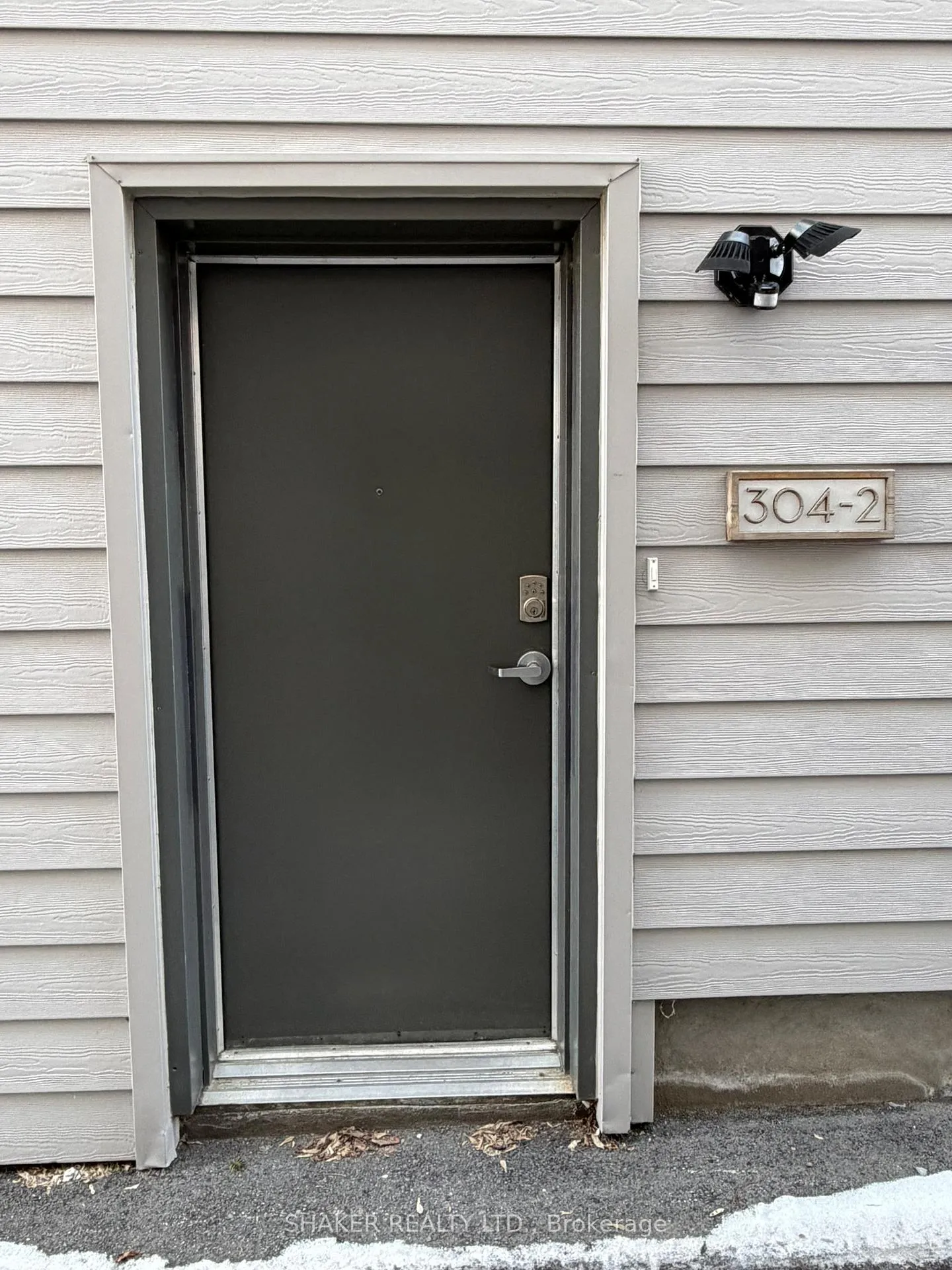 Photo 2 of Unit 2, 304 Elmgrove Avenue, Ottawa, Westboro South — HOMEH