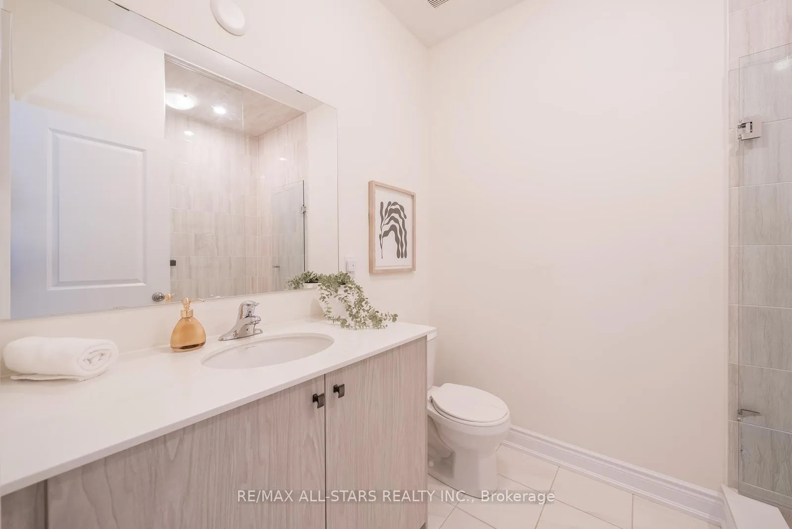 Photo 26 of 12 Griffith Street, Aurora, Bayview Northeast — HOMEH