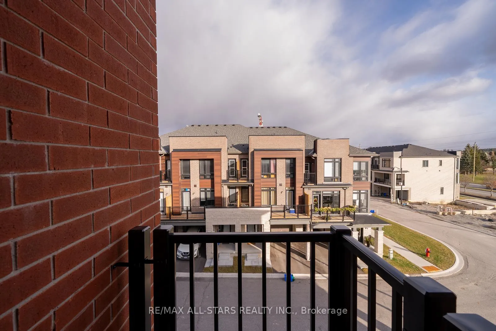 Photo 34 of 12 Griffith Street, Aurora, Bayview Northeast — HOMEH