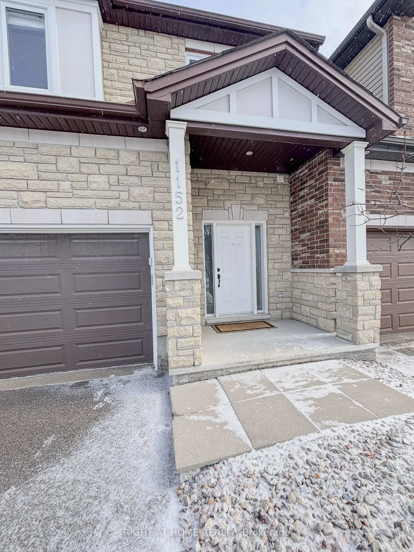 Photo 3 of 1152 Northgraves Crescent, Ottawa, Kanata - Emerald Meadows/Trailwest — HOMEH