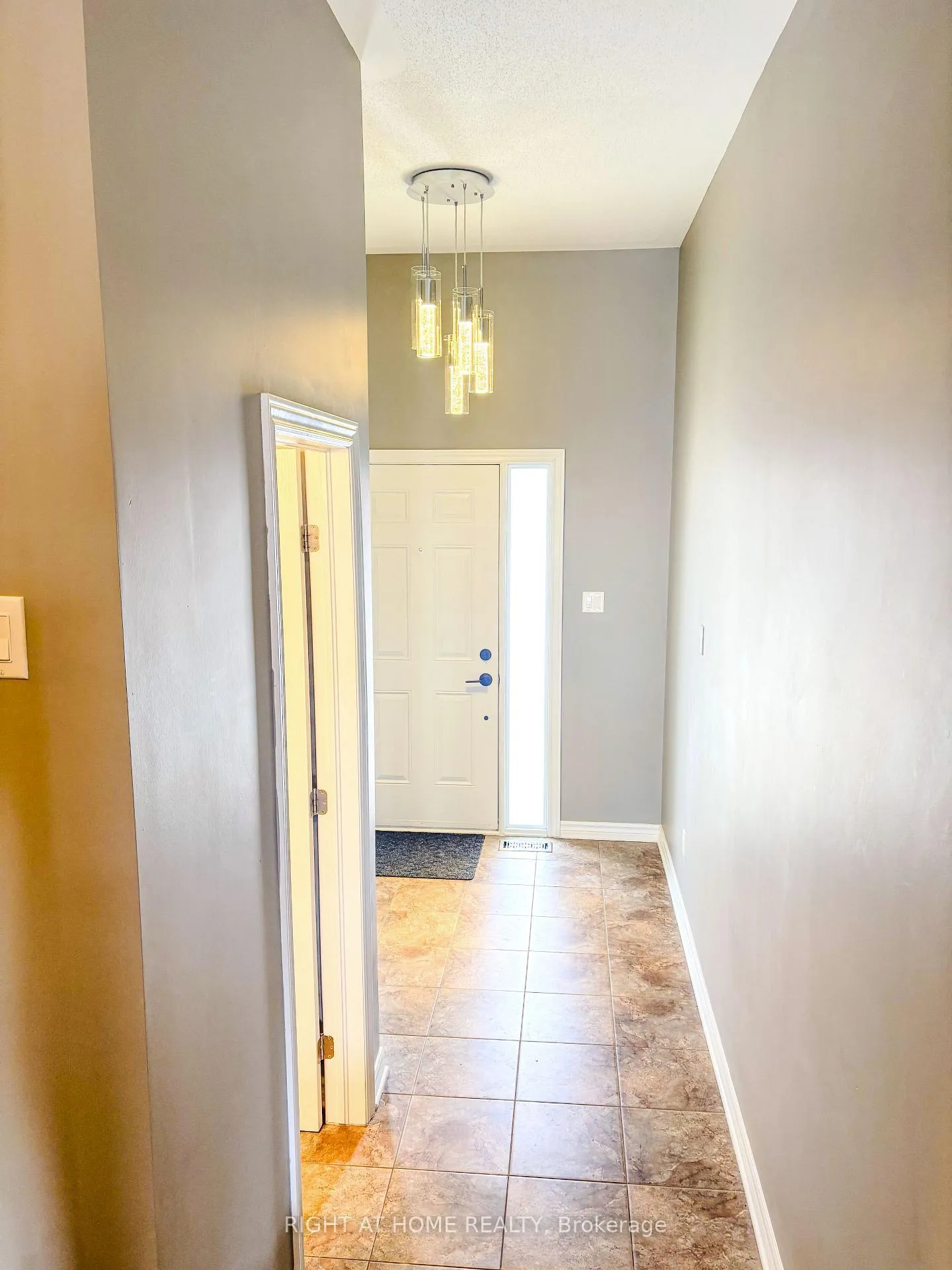 Photo 4 of 1152 Northgraves Crescent, Ottawa, Kanata - Emerald Meadows/Trailwest — HOMEH