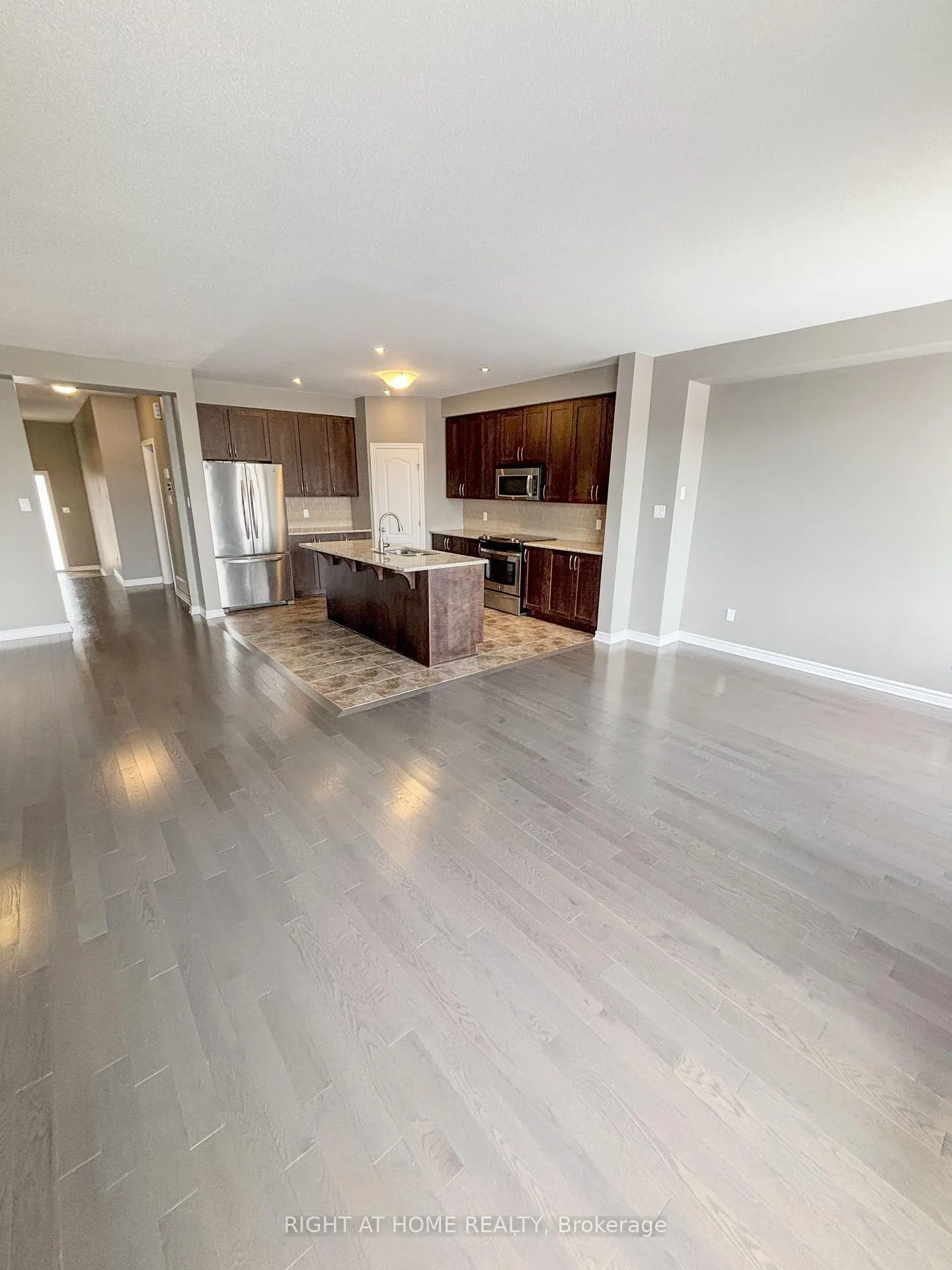 Photo 16 of 1152 Northgraves Crescent, Ottawa, Kanata - Emerald Meadows/Trailwest — HOMEH
