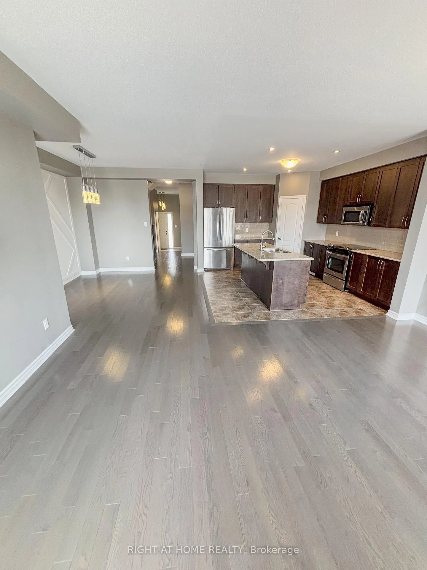Photo 17 of 1152 Northgraves Crescent, Ottawa, Kanata - Emerald Meadows/Trailwest — HOMEH