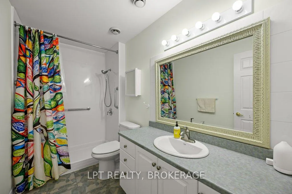 Photo 17 of 11 Wilfred Crescent E, Kingston, Rideau — HOMEH