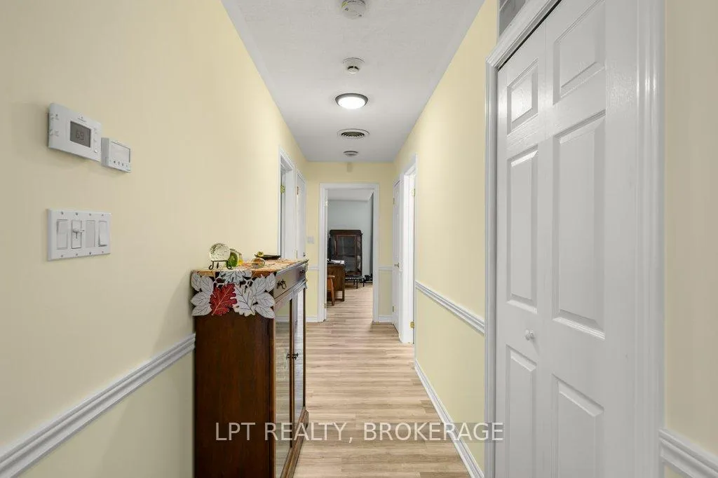 Photo 21 of 11 Wilfred Crescent E, Kingston, Rideau — HOMEH