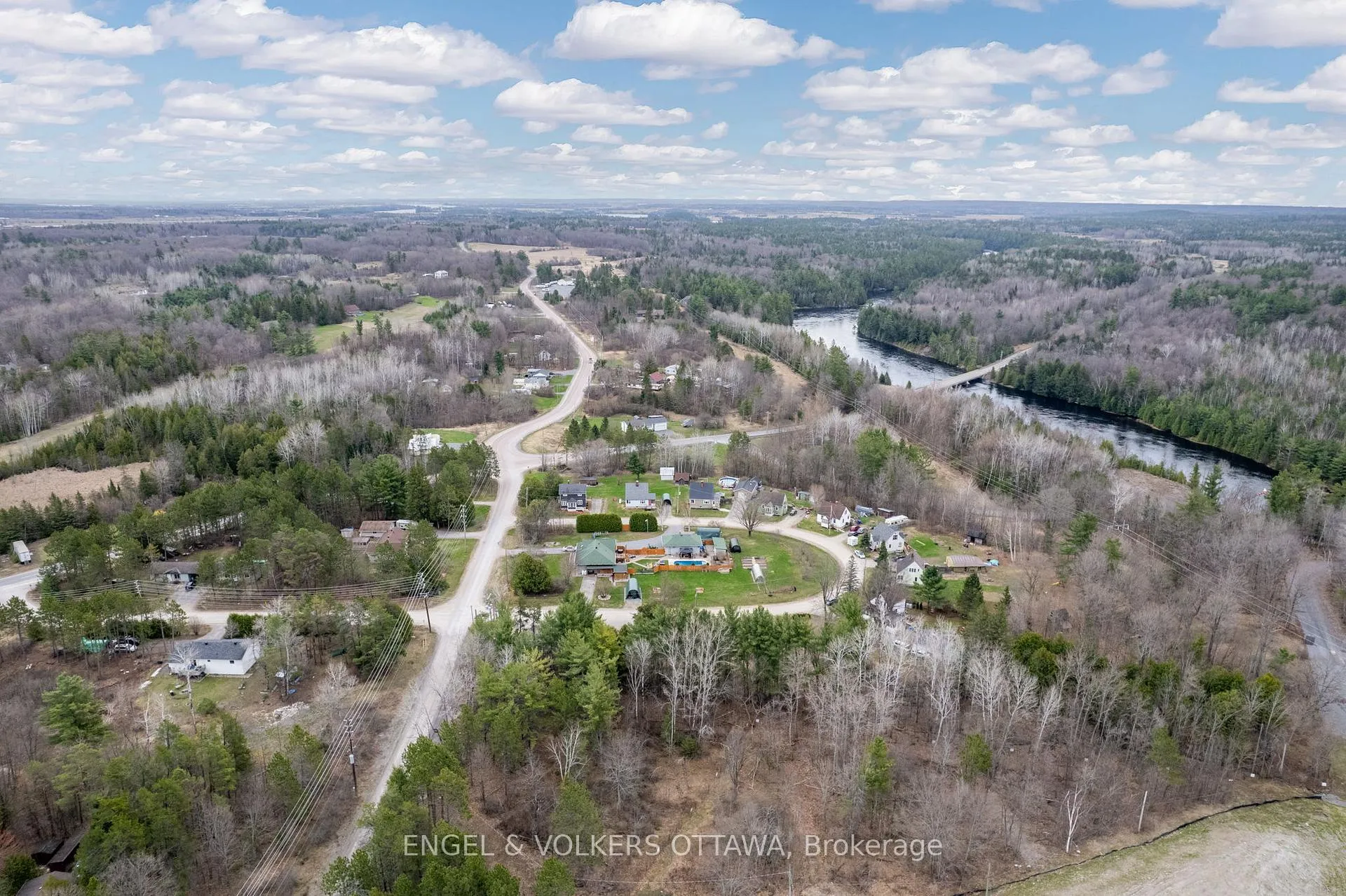 Photo 9 of Lot 9 Devlin Crescent, McNab/Braeside, Mcnab/Braeside Twps — HOMEH