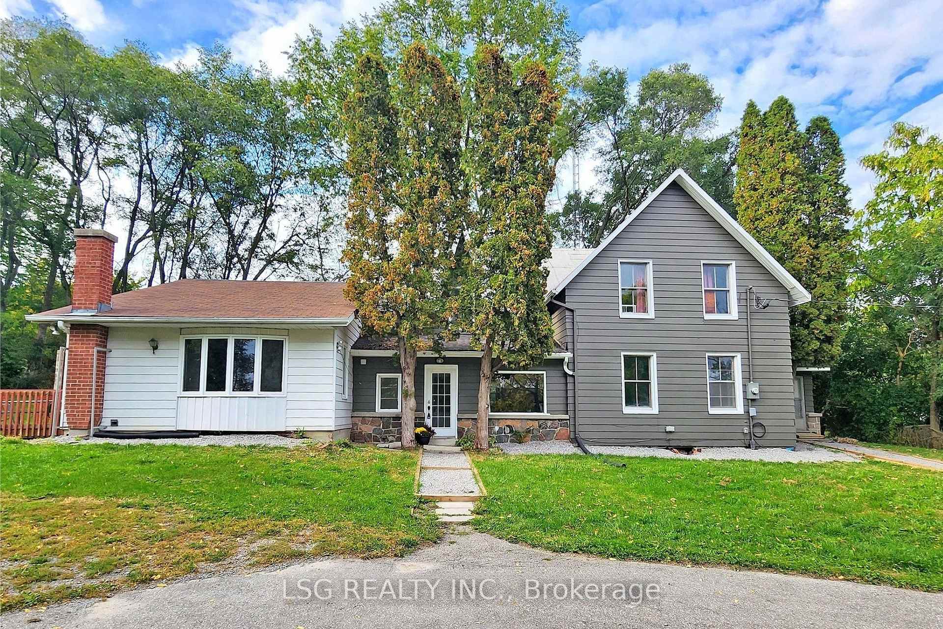 Photo 2 of Unit Upper, 754 The Queensway, Georgina, Keswick South — HOMEH
