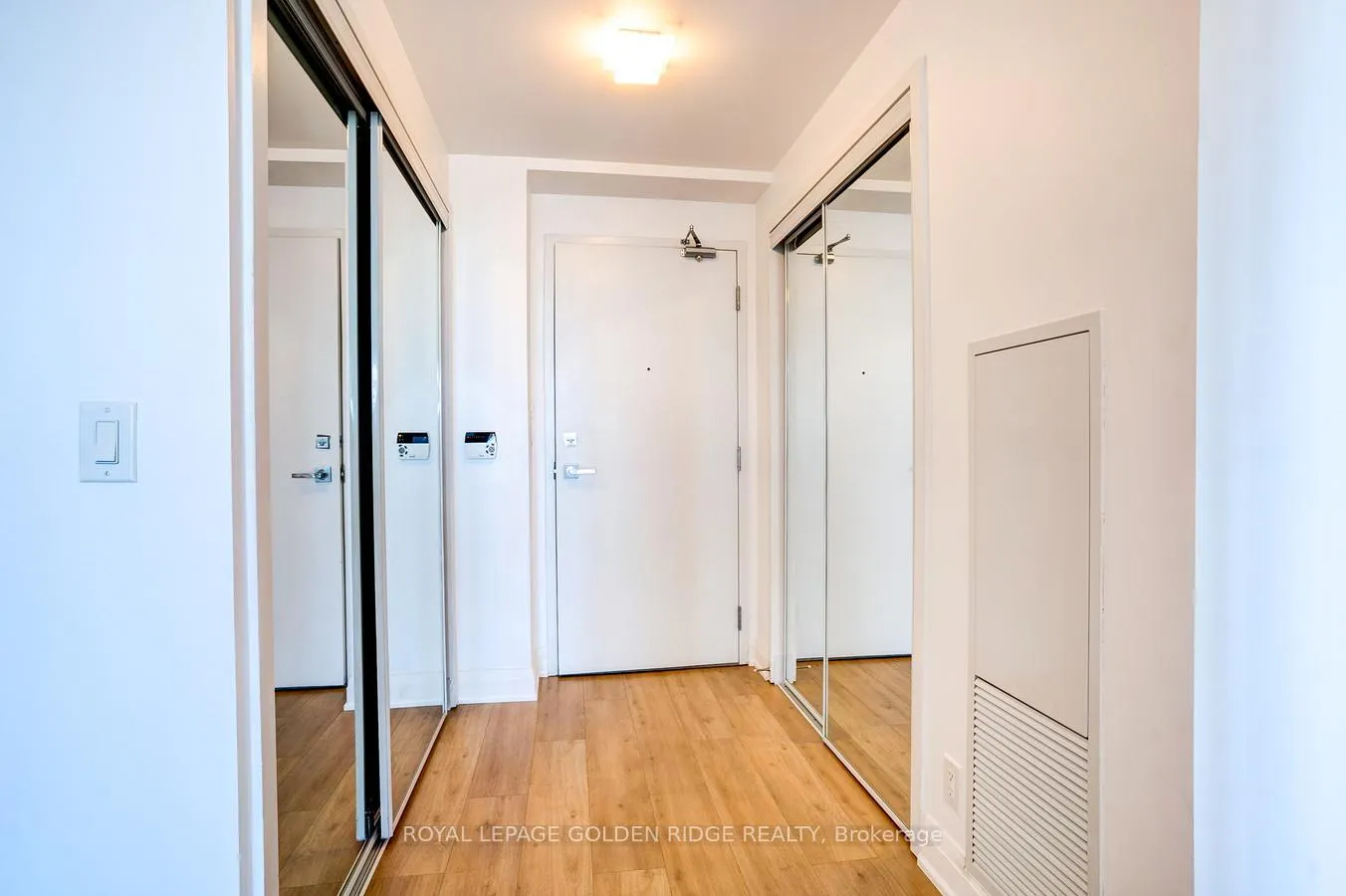 Photo 8 of Unit 5809, 14 York Street, Toronto, Waterfront Communities — HOMEH