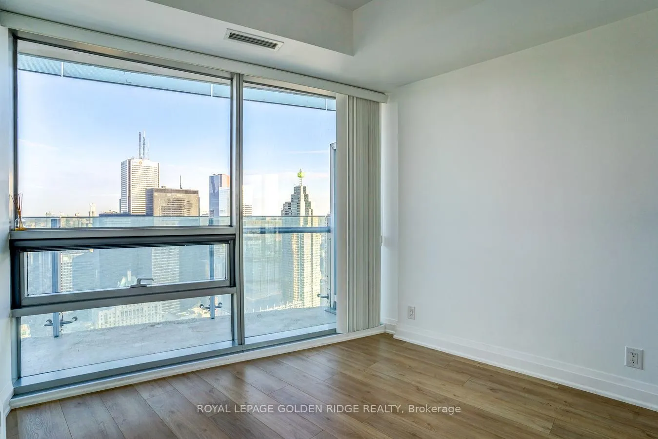 Photo 19 of Unit 5809, 14 York Street, Toronto, Waterfront Communities — HOMEH