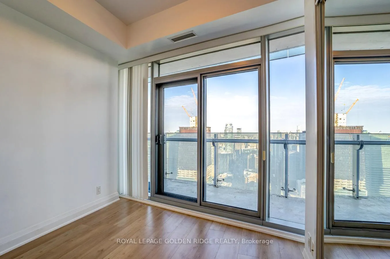 Photo 21 of Unit 5809, 14 York Street, Toronto, Waterfront Communities — HOMEH