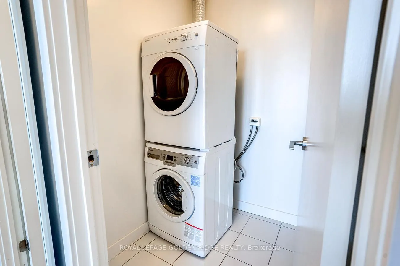 Photo 33 of Unit 5809, 14 York Street, Toronto, Waterfront Communities — HOMEH