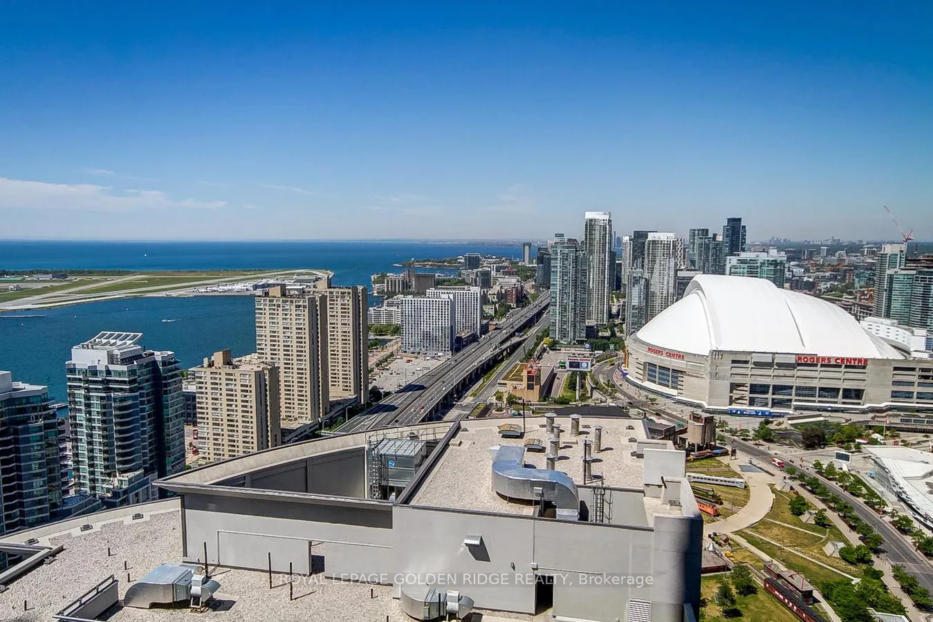 Photo 43 of Unit 5809, 14 York Street, Toronto, Waterfront Communities — HOMEH