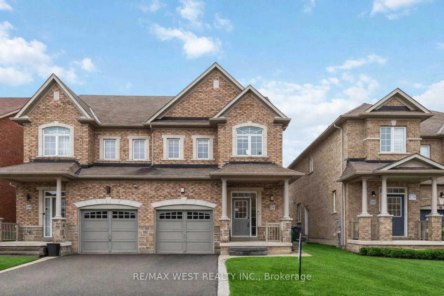 Front of 116 Lesabre Crescent