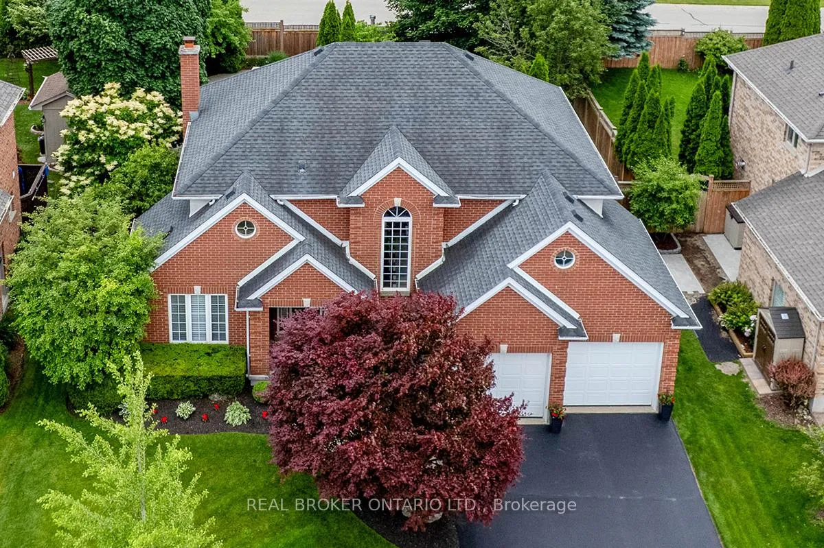 Photo 1 of 19 Pioneer Tower Crescent, Kitchener — HOMEH