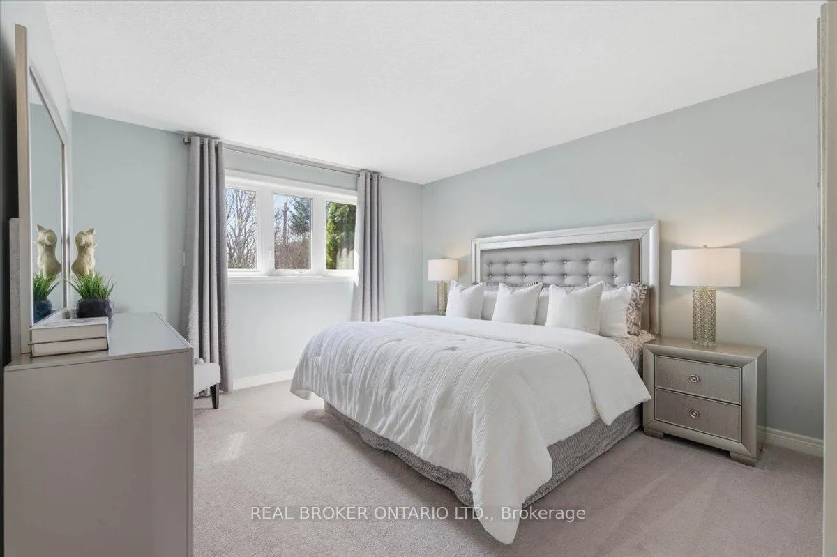 Photo 17 of 19 Pioneer Tower Crescent, Kitchener — HOMEH