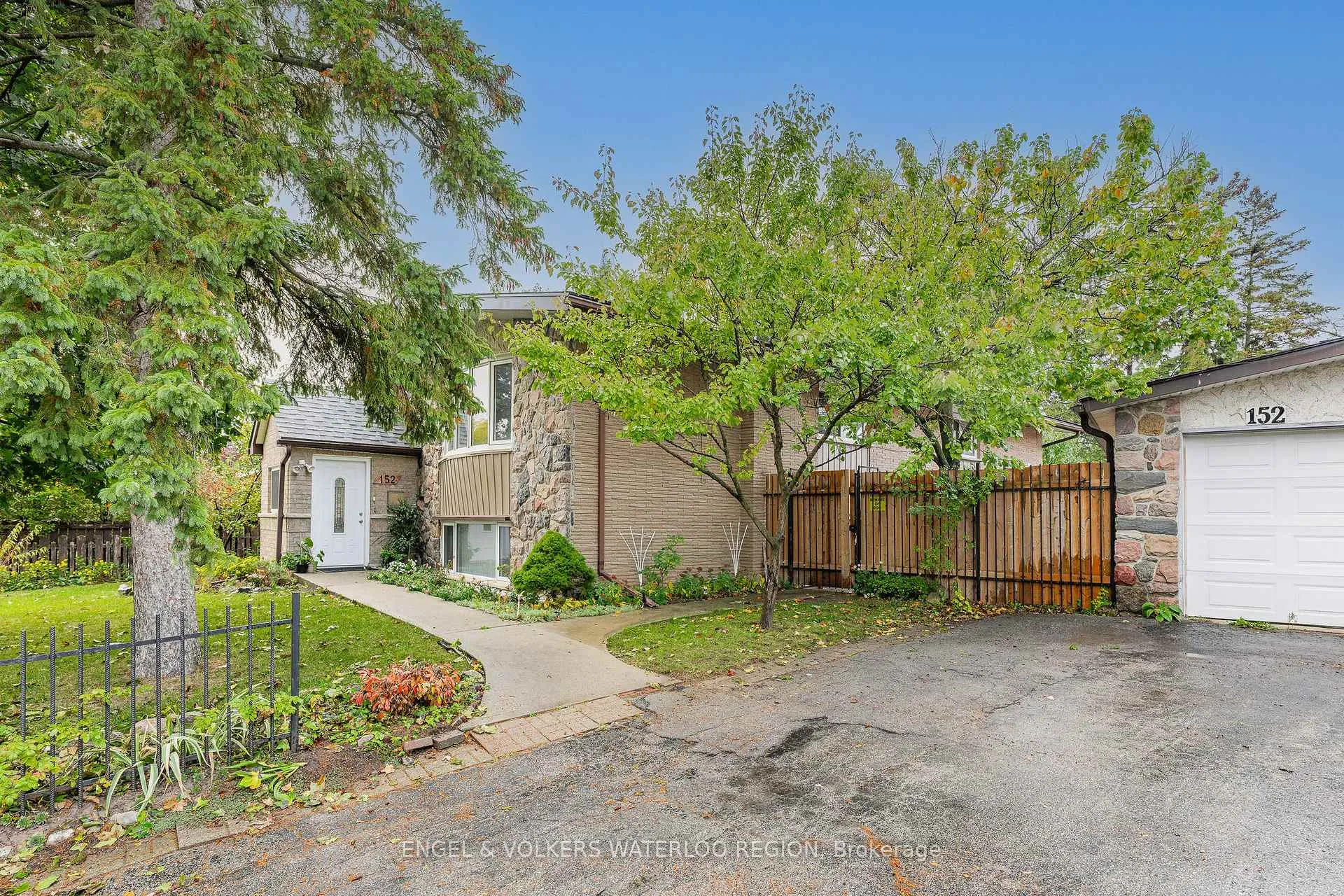 Photo 2 of 152 Kinzie Avenue, Kitchener — HOMEH