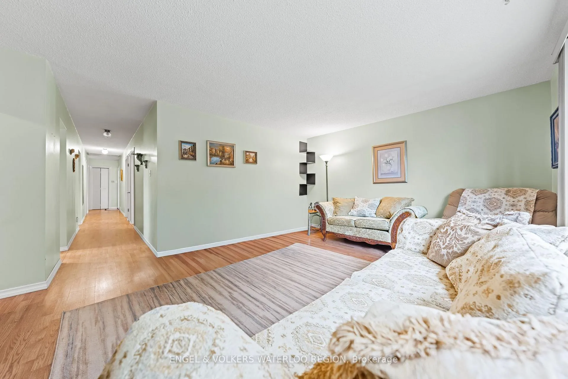 Photo 10 of 152 Kinzie Avenue, Kitchener — HOMEH