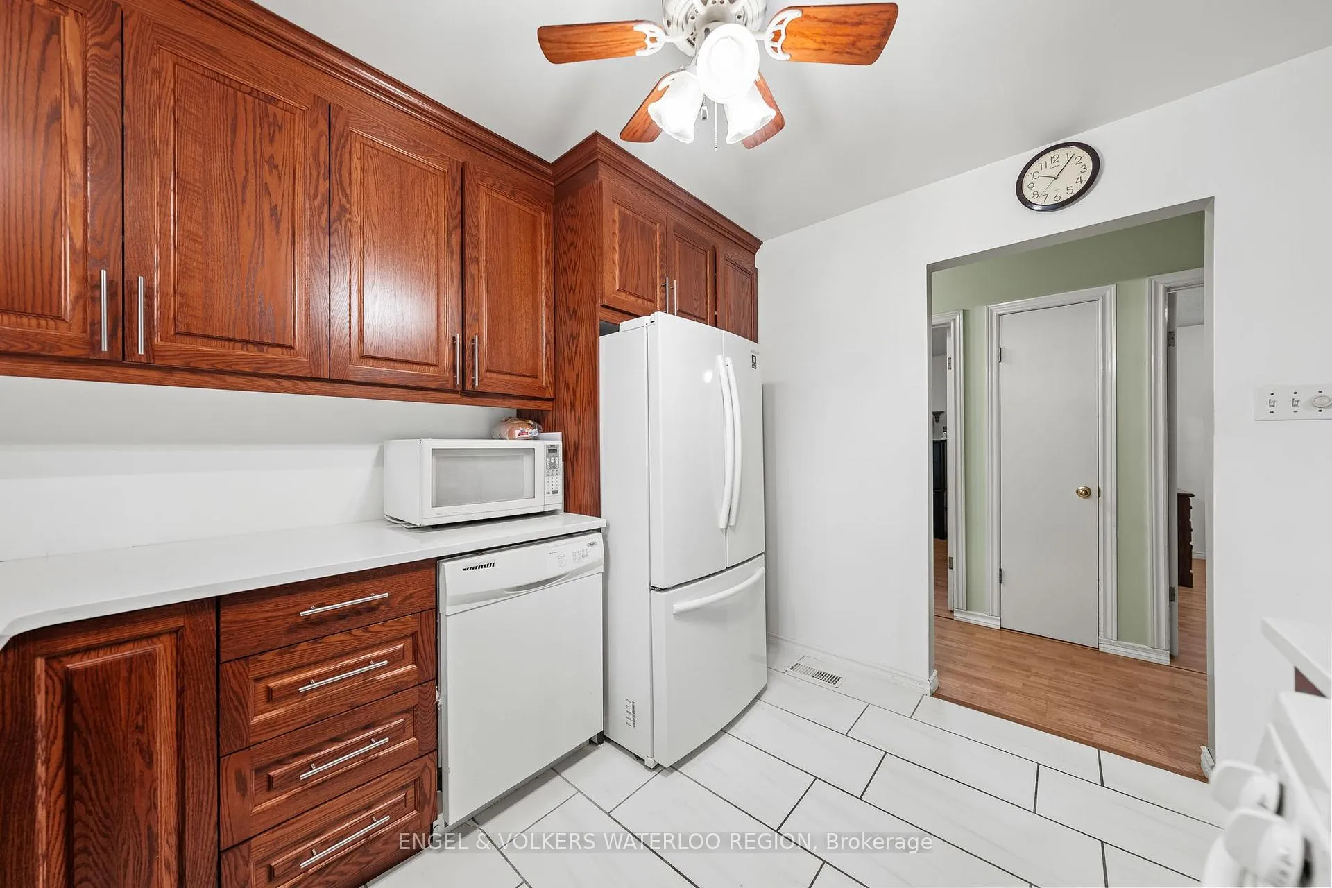 Photo 17 of 152 Kinzie Avenue, Kitchener — HOMEH