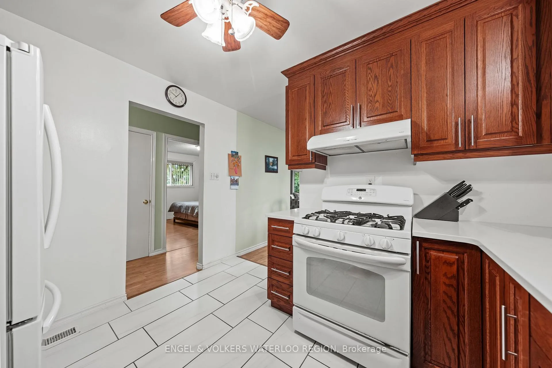 Photo 18 of 152 Kinzie Avenue, Kitchener — HOMEH